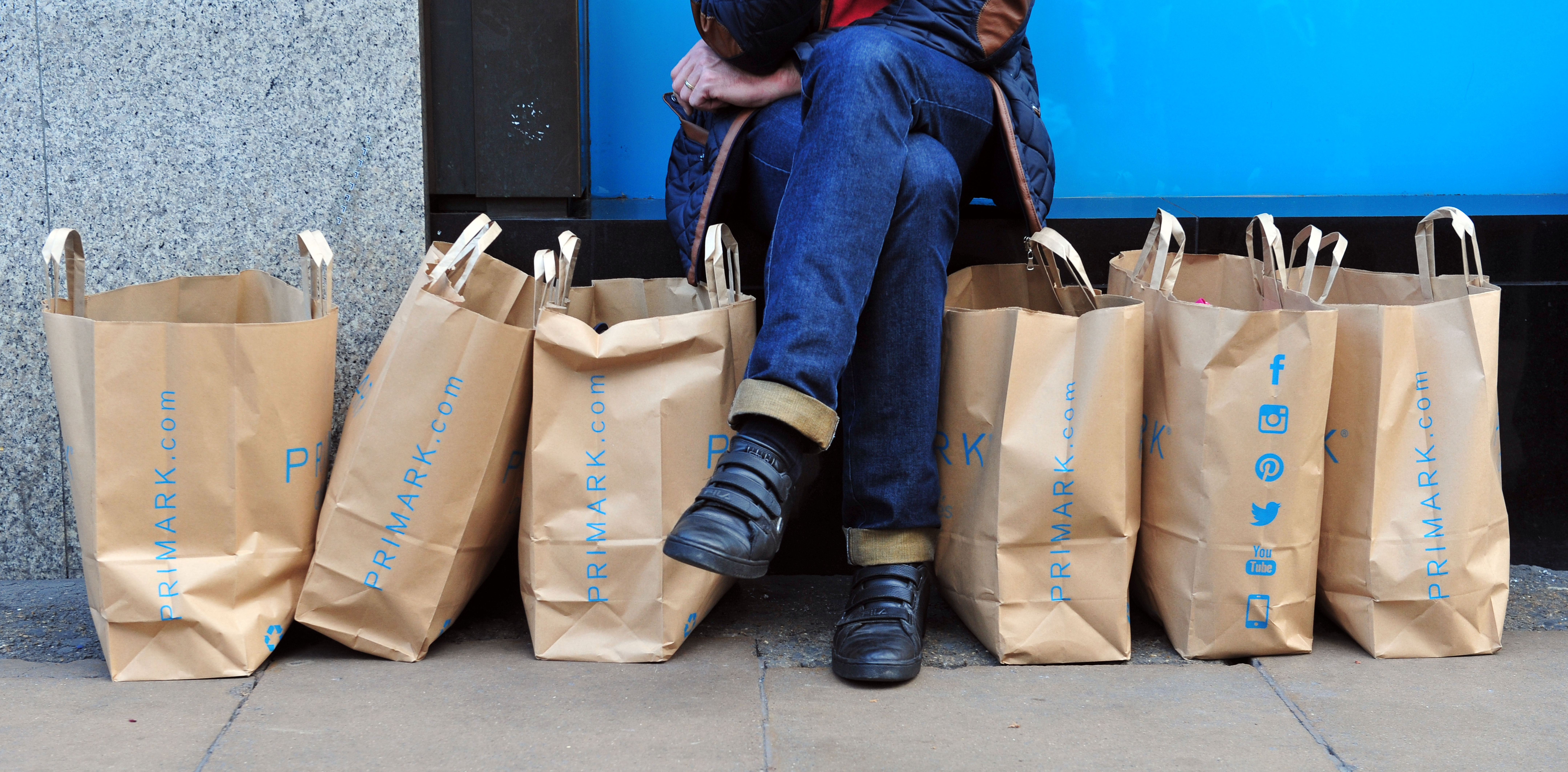 primark luggage shop